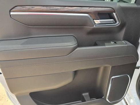New 2026 GMC Sierra 1500 SLT AWD/4WD image 11