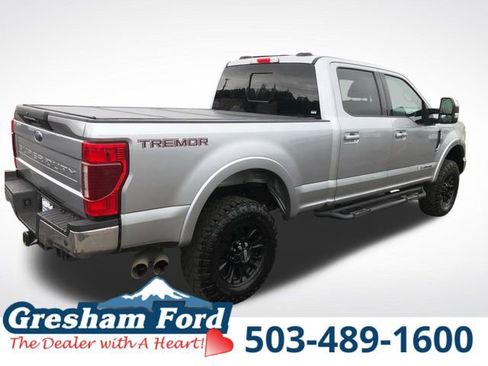 Certified 2022 Ford F350 Lariat w/ Tremor Off-Road Package AWD/4WD image 11