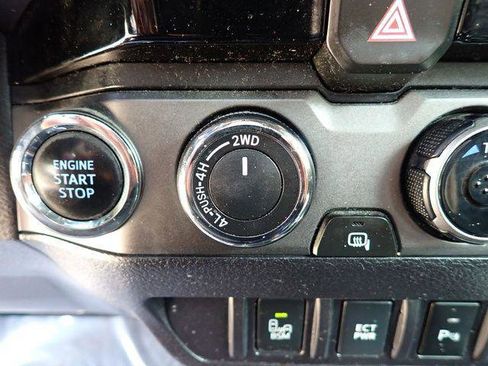 Certified 2017 Toyota Tacoma TRD Sport w/ Premium & Technology Package AWD/4WD image 24