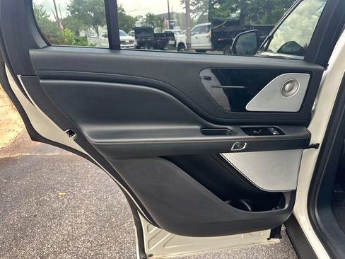 New 2025 Lincoln Aviator Reserve w/ Luxury Package RWD image 20