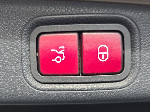 Certified 2022 Mercedes-Benz E 450 4MATIC Sedan image 13