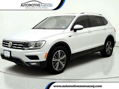 Used 2018 Volkswagen Tiguan SEL FWD image 1