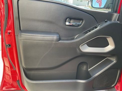 Used 2022 Nissan Frontier SV image 12