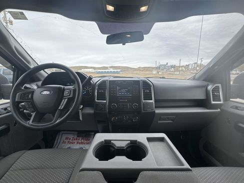 Used 2016 Ford F150 XLT image 12