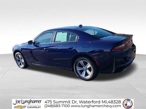 Used 2015 Dodge Charger SXT image 6