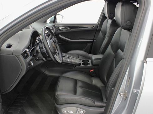 Used 2016 Porsche Macan S image 31