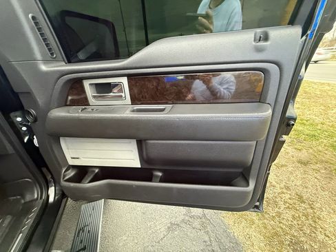 Used 2014 Ford F150 Platinum image 24