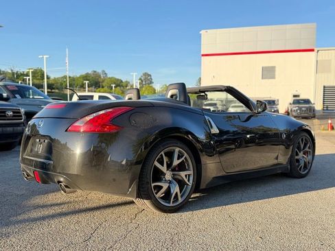 Used 2016 Nissan 370Z Touring Sport image 4