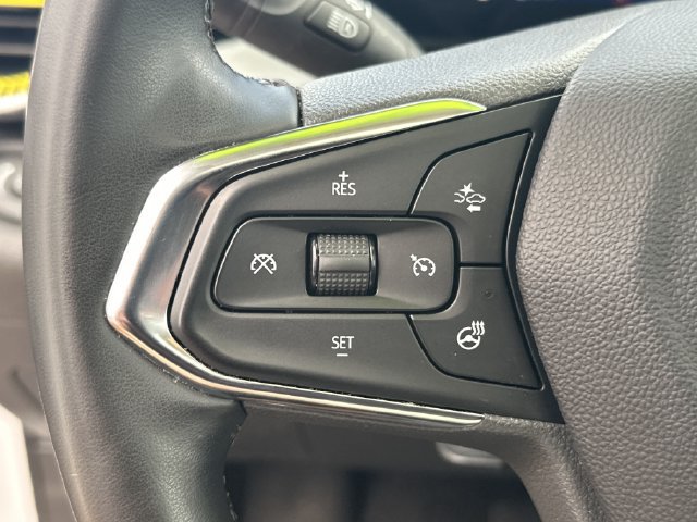 Used 2025 Chevrolet Trax ACTIV w/ Sunroof Package FWD image 21