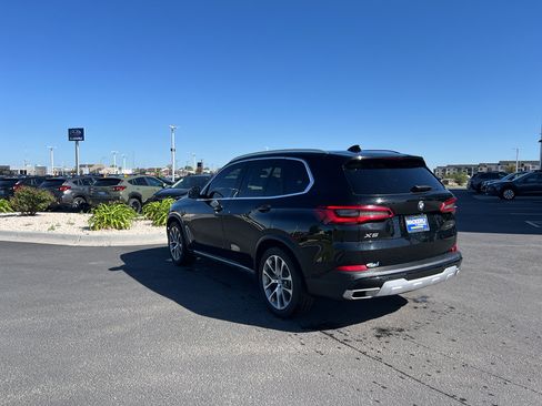 Used 2019 BMW X5 xDrive40i w/ Premium Package 2 AWD/4WD image 3