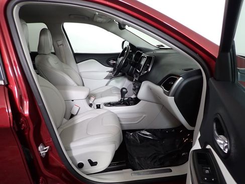Used 2019 Jeep Cherokee Limited w/ Luxury Group AWD/4WD image 46