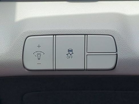 New 2026 Hyundai Elantra Limited FWD image 28