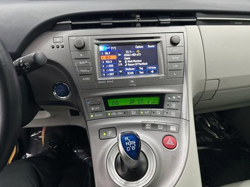 Used 2013 Toyota Prius Four image 14