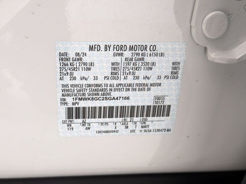 Used 2025 Ford Explorer ST AWD/4WD image 18