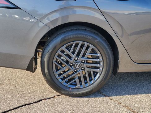 New 2026 Nissan Sentra SV image 5