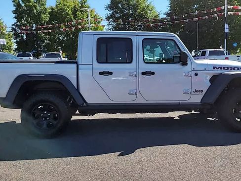 Used 2023 Jeep Gladiator Mojave image 9
