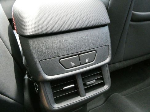 New 2027 Chevrolet Equinox RS w/ Safety and Technology Package AWD/4WD image 15