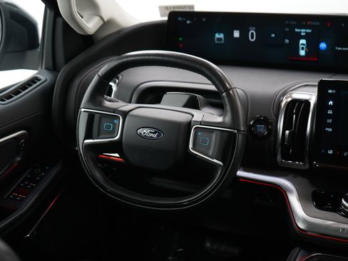 Used 2025 Ford Expedition Platinum AWD/4WD image 15