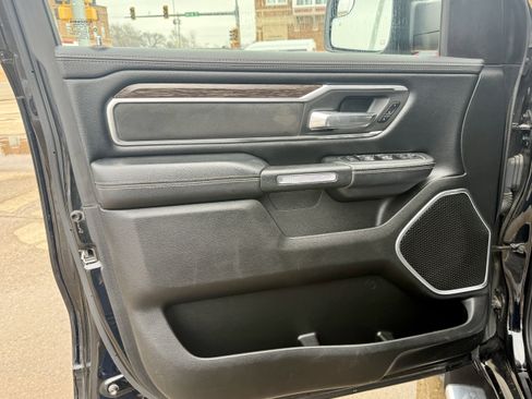 Used 2020 RAM 1500 Laramie image 9
