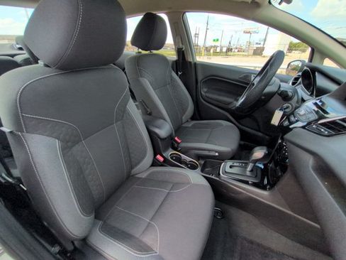 Used 2014 Ford Fiesta SE w/ Equipment Group 201A FWD image 18