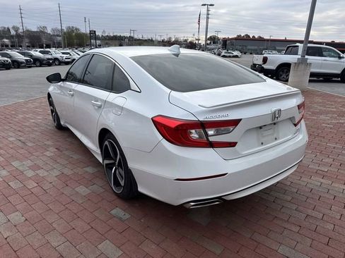Used 2018 Honda Accord Sport image 5