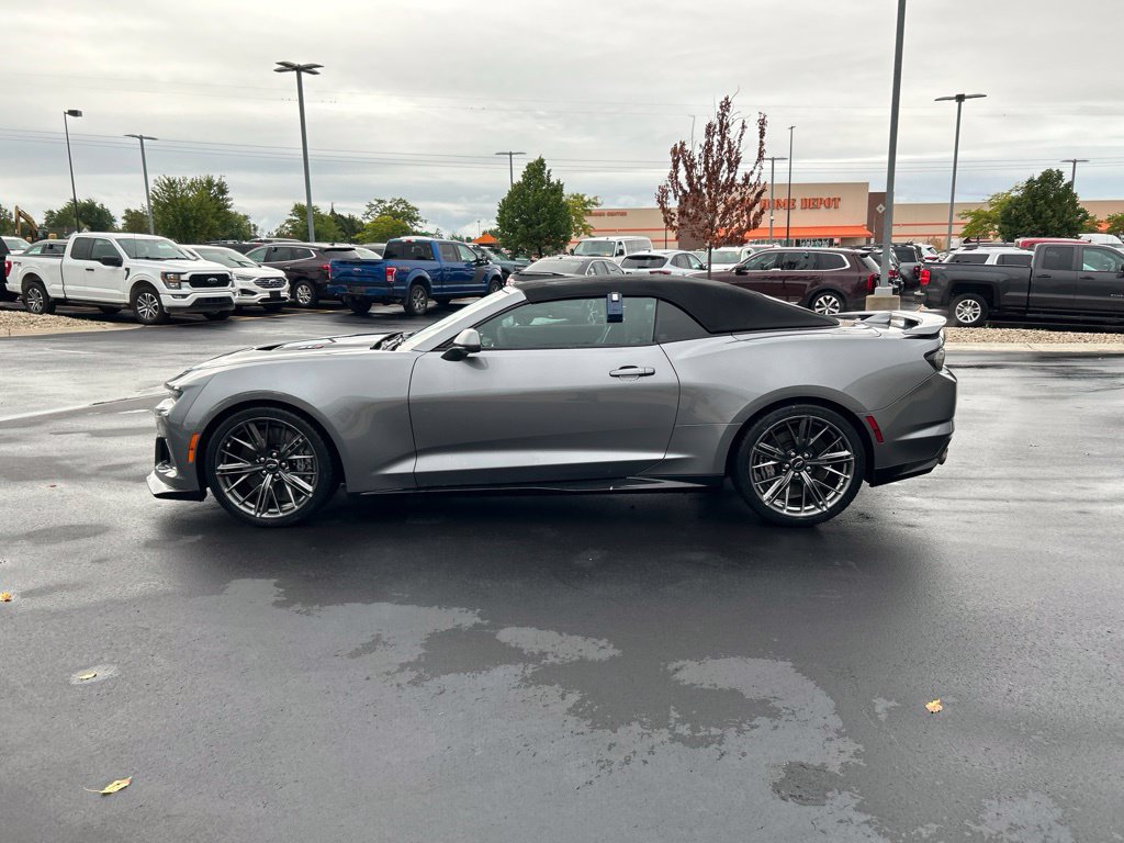 Used 2022 Chevrolet Camaro ZL1 RWD image 5