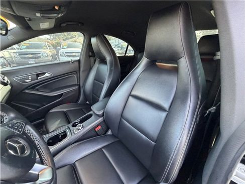 Used 2018 Mercedes-Benz CLA 250 image 19
