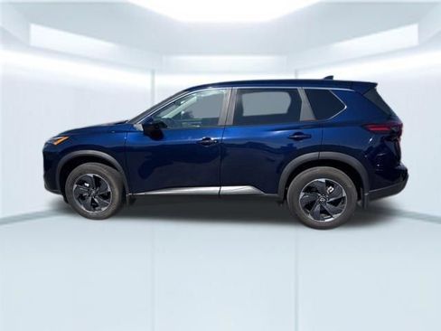 Used 2024 Nissan Rogue SV FWD image 10