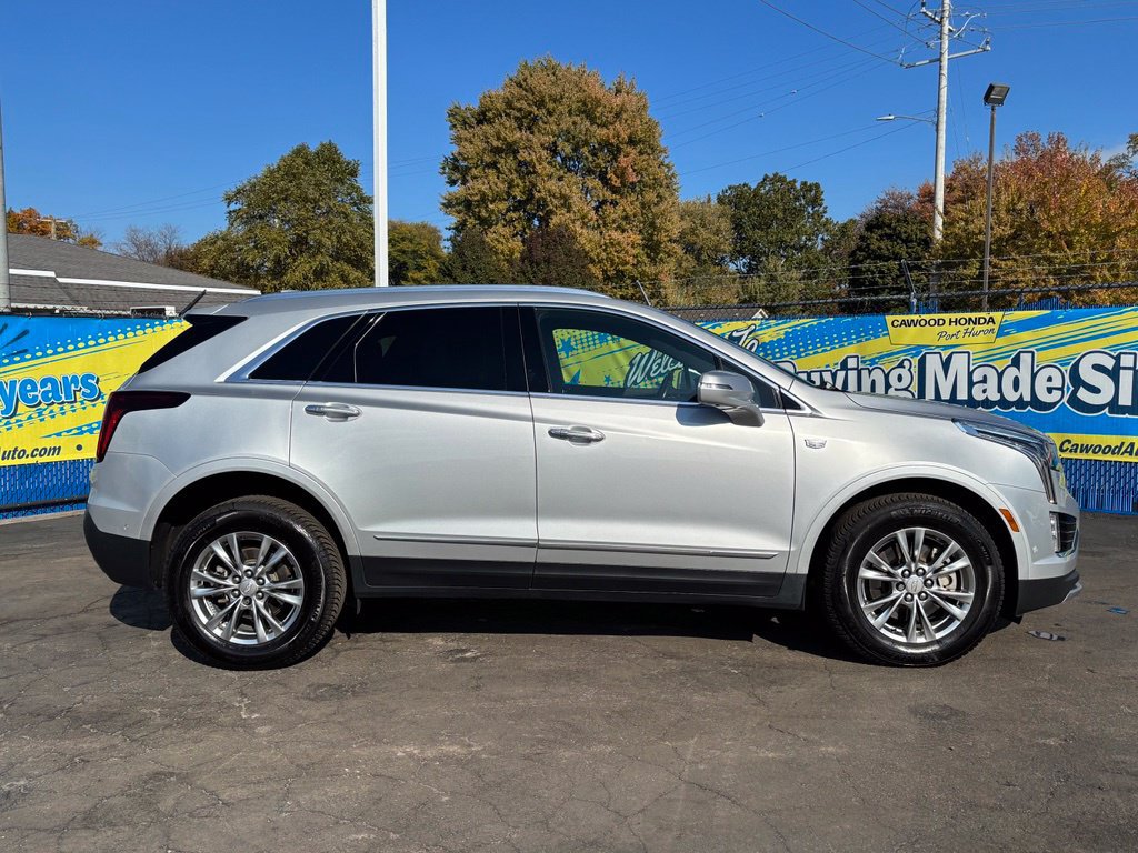 Used 2020 Cadillac XT5 Premium Luxury FWD image 2