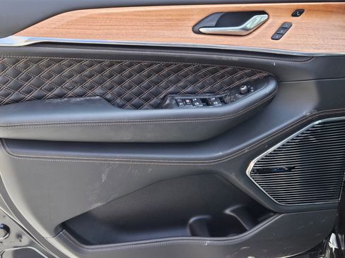 New 2026 Jeep Grand Cherokee L Summit image 16