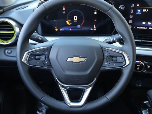 New 2026 Chevrolet Trax LT w/ Driver Confidence Package image 13