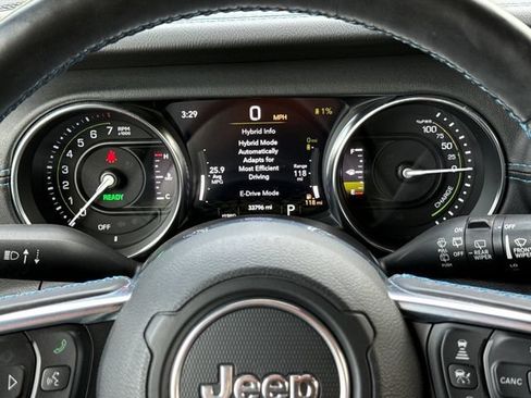 Used 2021 Jeep Wrangler Unlimited Rubicon 4xe w/ Cold Weather Group AWD/4WD image 13