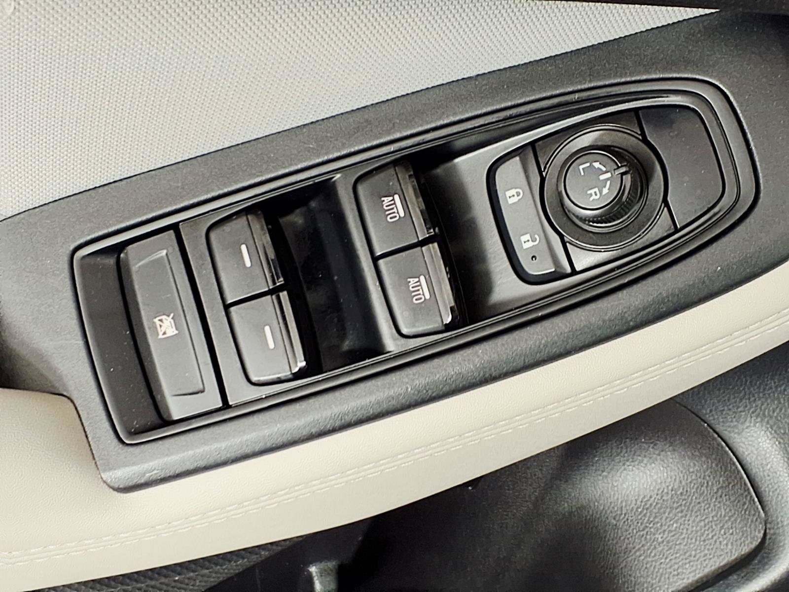 Used 2024 Subaru Forester Premium AWD/4WD image 17