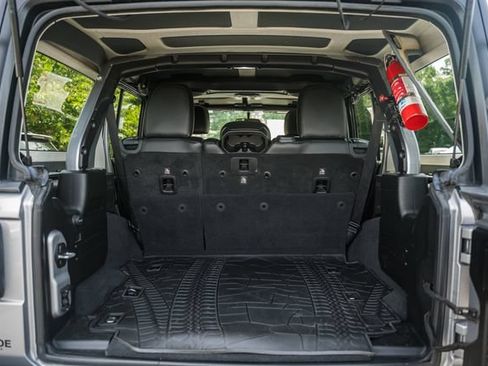 Used 2018 Jeep Wrangler Unlimited Rubicon w/ Steel Bumper Group AWD/4WD image 19