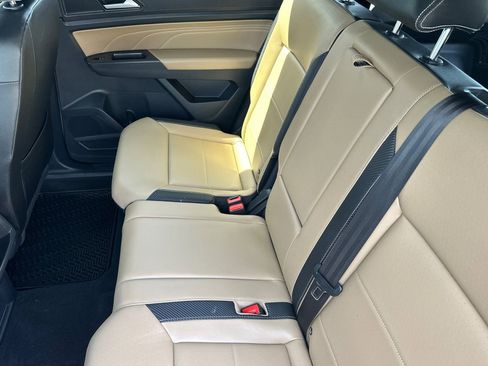 Certified 2023 Volkswagen Atlas Cross Sport SEL R-Line image 12