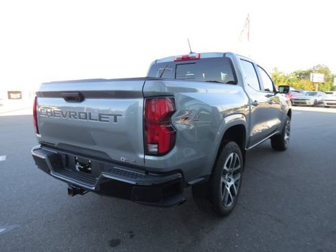 Used 2024 Chevrolet Colorado Z71 w/ Z71 Convenience Package 2 AWD/4WD image 9