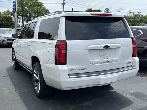 Used 2017 Chevrolet Suburban Premier AWD/4WD image 4