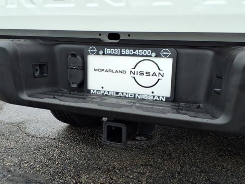 Certified 2023 Nissan Frontier SV w/ Tow Package AWD/4WD image 9