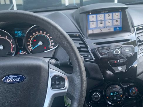 Used 2018 Ford Fiesta SE w/ Equipment Group 201A FWD image 10