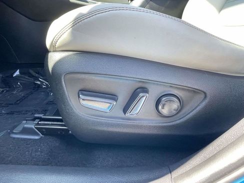 Used 2021 Toyota RAV4 XLE Premium AWD/4WD image 21