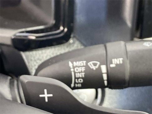 Used 2026 Toyota Camry SE w/ Convenience Package image 19