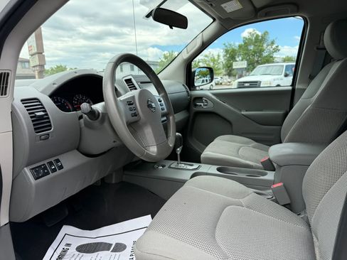 Used 2021 Nissan Frontier SV w/ SV Utility Package AWD/4WD image 9
