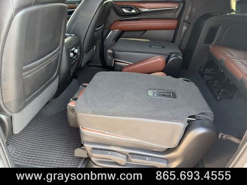 Used 2024 GMC Yukon XL Denali Ultimate AWD/4WD image 17