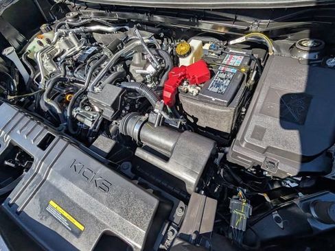 Used 2025 Nissan Kicks SV w/ SV Premium Package image 20