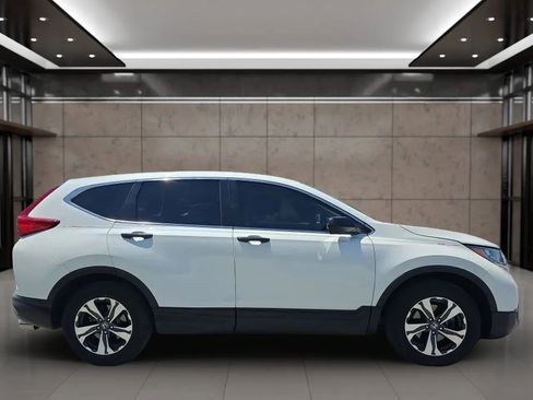 Used 2018 Honda CR-V LX image 9