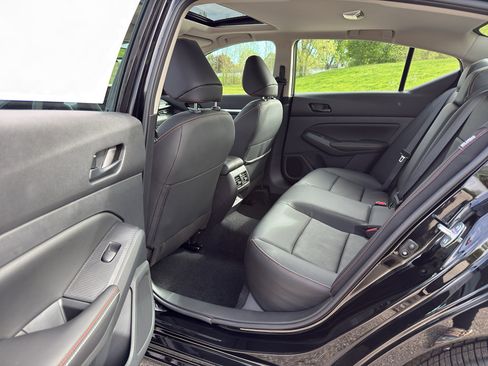 New 2026 Nissan Altima 2.5 SR AWD/4WD image 30