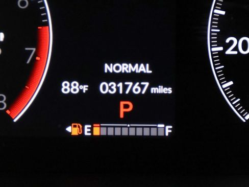 Used 2024 Honda Pilot Touring image 36