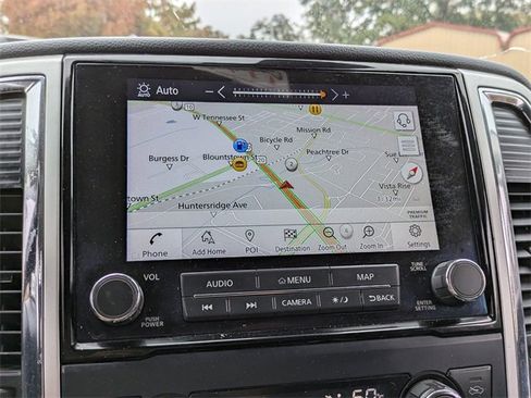 Used 2021 Nissan Titan SV w/ SV Convenience Package image 21