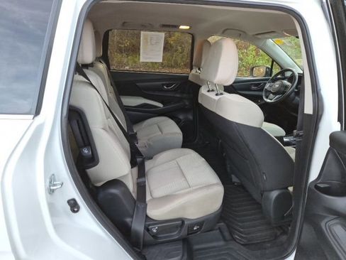 Used 2023 Subaru Ascent Premium w/ Convenience Package image 14