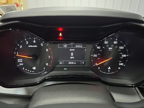 Used 2024 Chevrolet Trax LS w/ LS Convenience Package FWD image 23